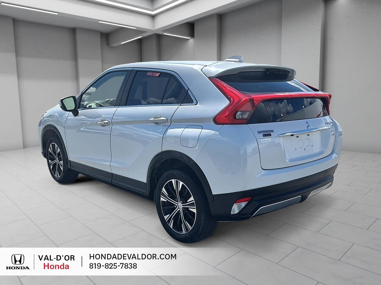 2018 Mitsubishi Eclipse Cross SE S-AWC White Val-d'Or - photo #3