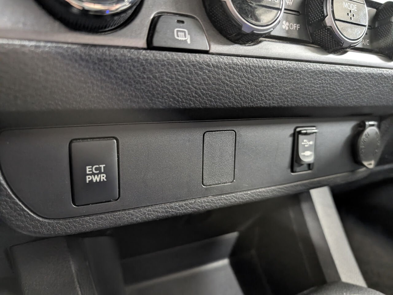 Toyota Tacoma TRD SPORT/SIÈGES CHAUFFANTS/VOLANT CHAUFFANT/AC BIZONE/CAMÉRA DE RECUL/ 2017 Orange Sherbrooke - photo #21