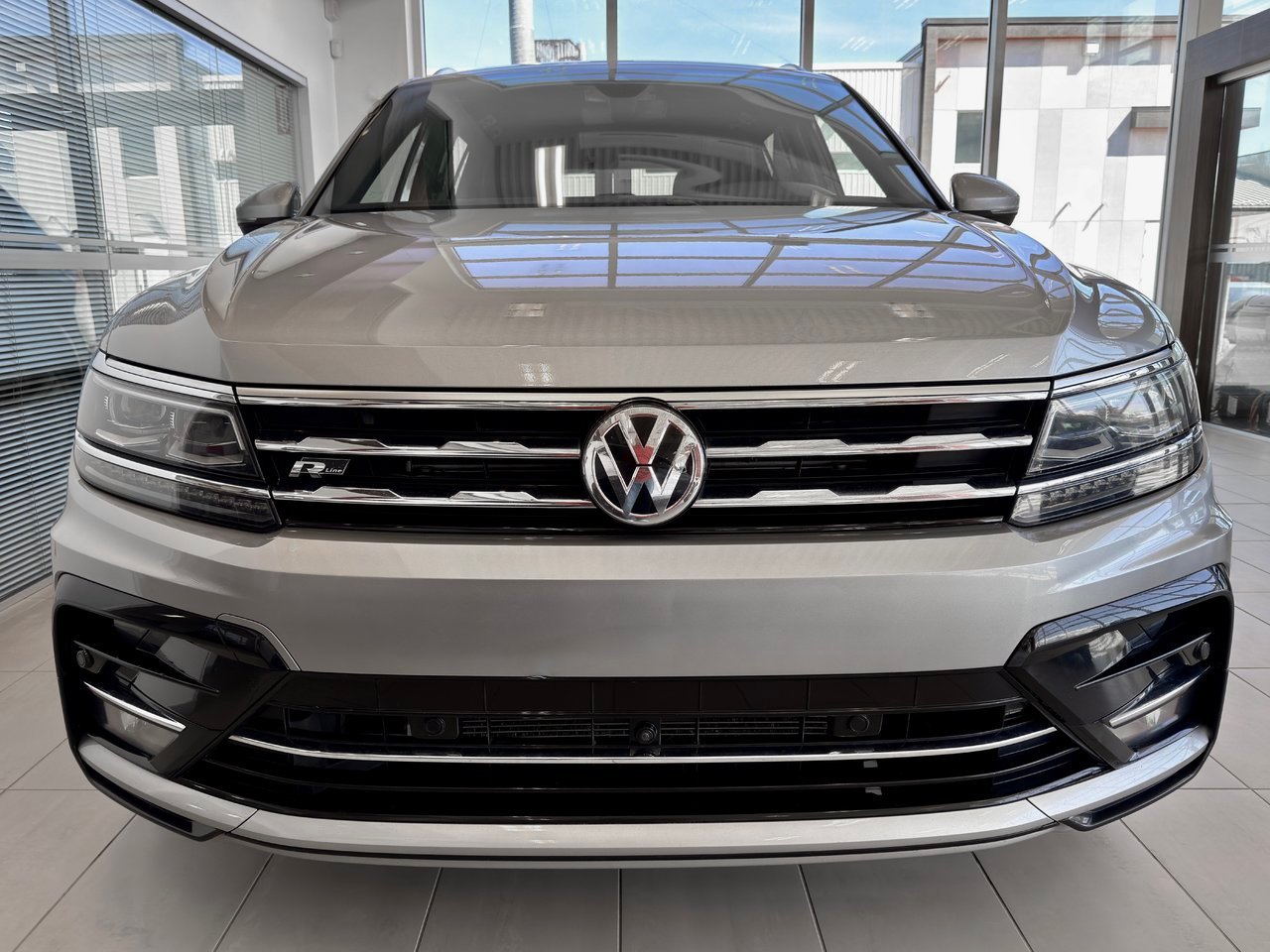 2021 Volkswagen Tiguan Silver Notre-Dame-des-Prairies - photo #21