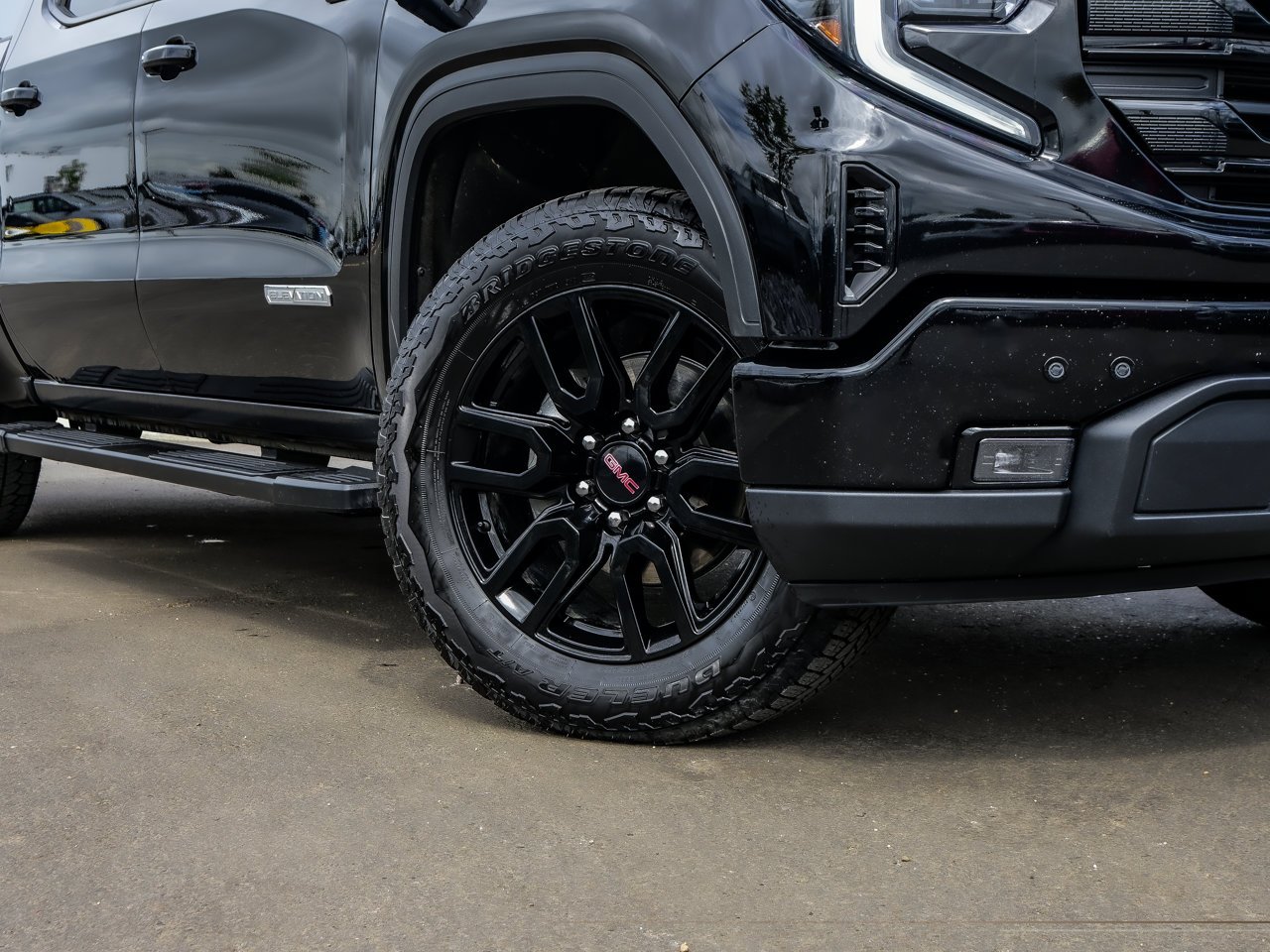 2024 GMC Sierra 1500 4WD Crew Cab 147 Elevation Black Sherwood Park - photo #5