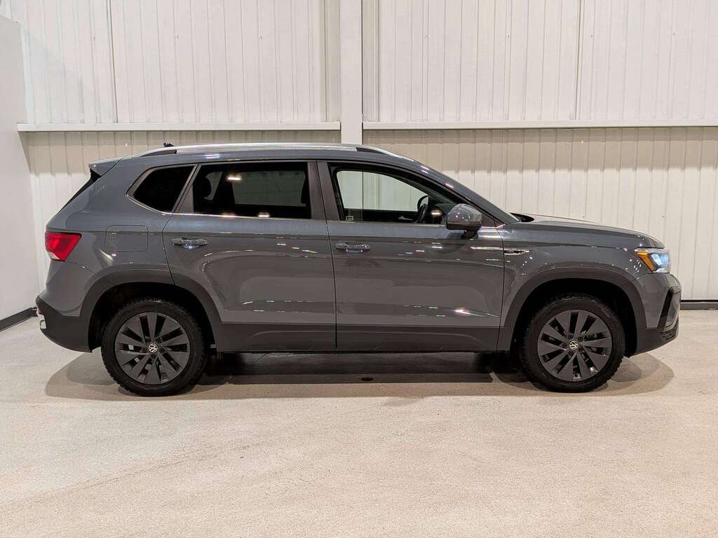 2024 Volkswagen Taos Comfortline 4MOTION Grey Val-David - photo #3