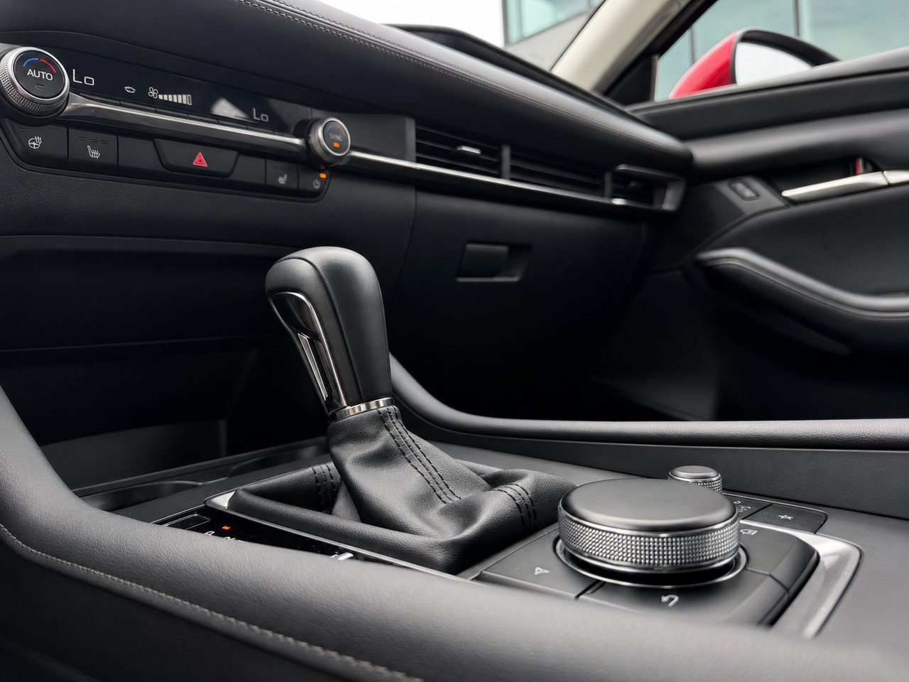 2024 Mazda Mazda3 GS Red Châteauguay - photo #8