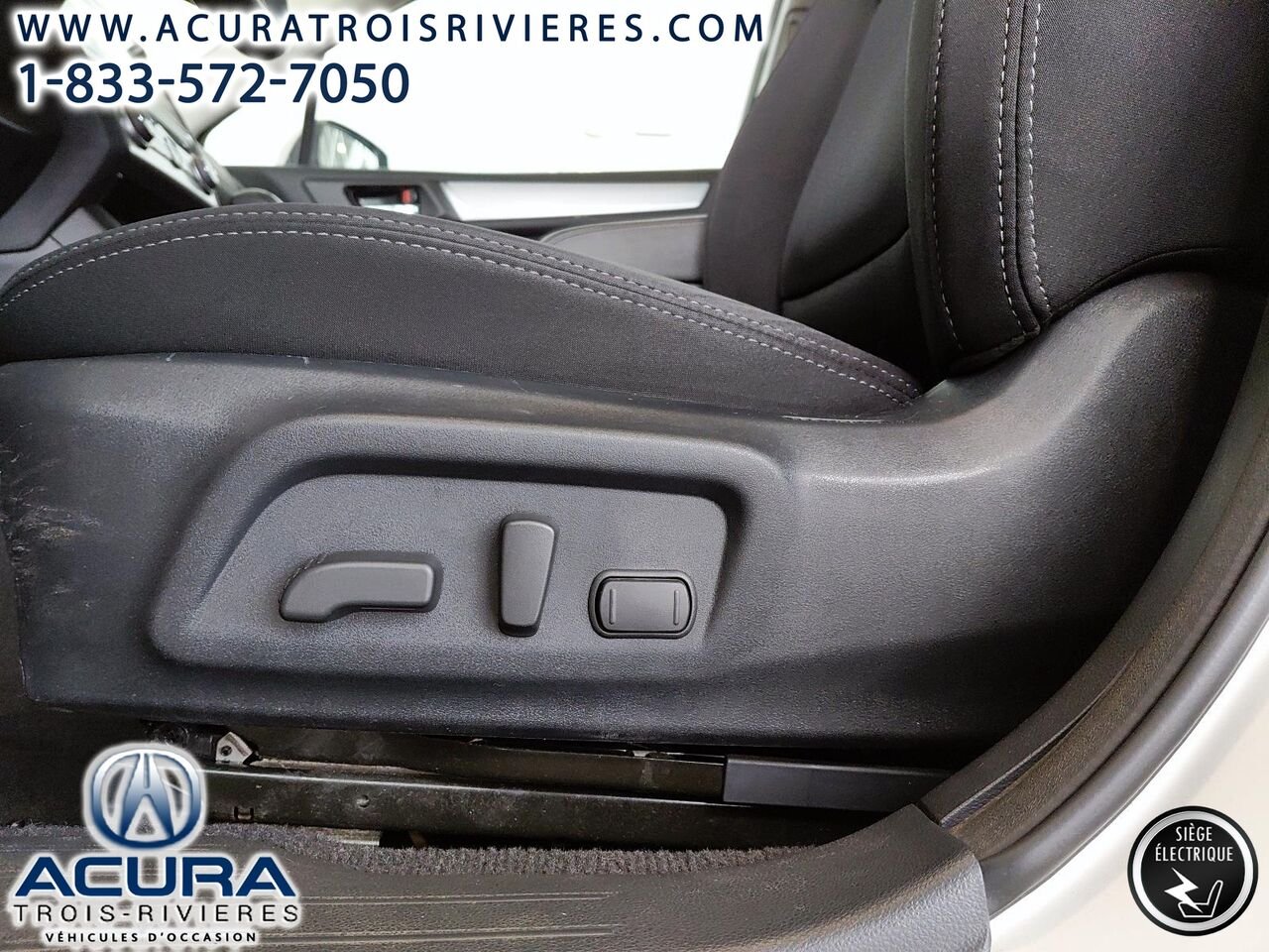 2017 Subaru LEGACY SYMMETRICAL AWD White Trois-Rivières - photo #14