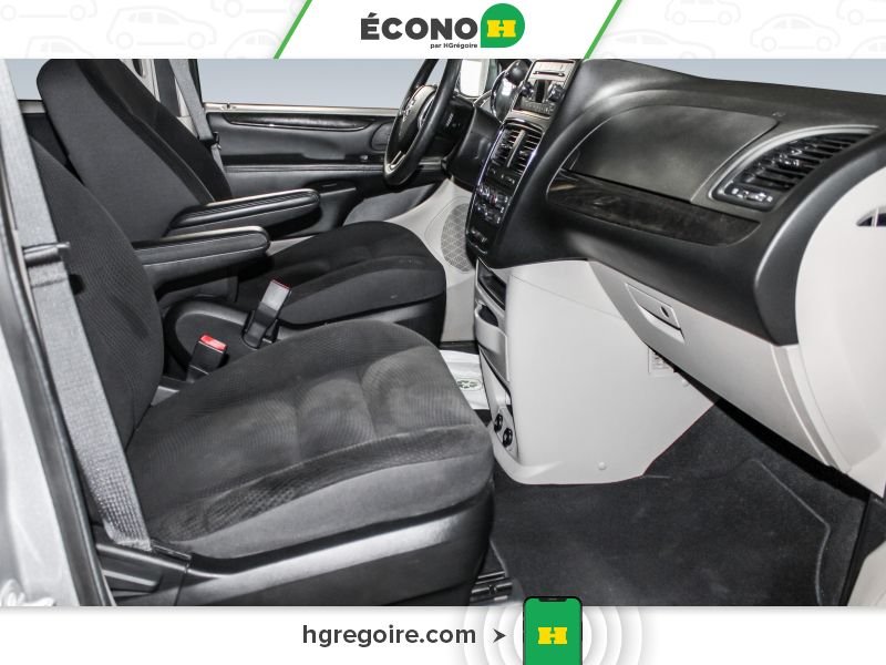 2018 Dodge GR Caravan Silver Laval - photo #15