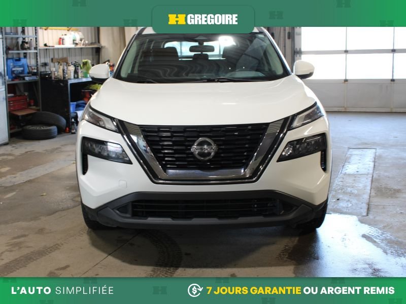 2021 Nissan Rogue White Laval - photo #1