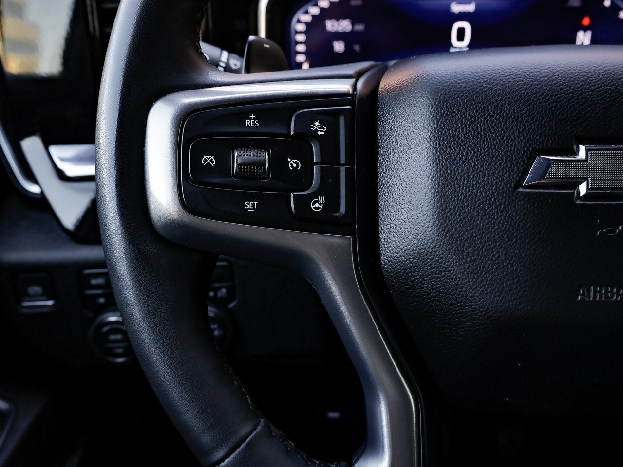 2024 Chevrolet Silverado 1500 4WD Crew Cab 147 RST Grey Sherwood Park - photo #20