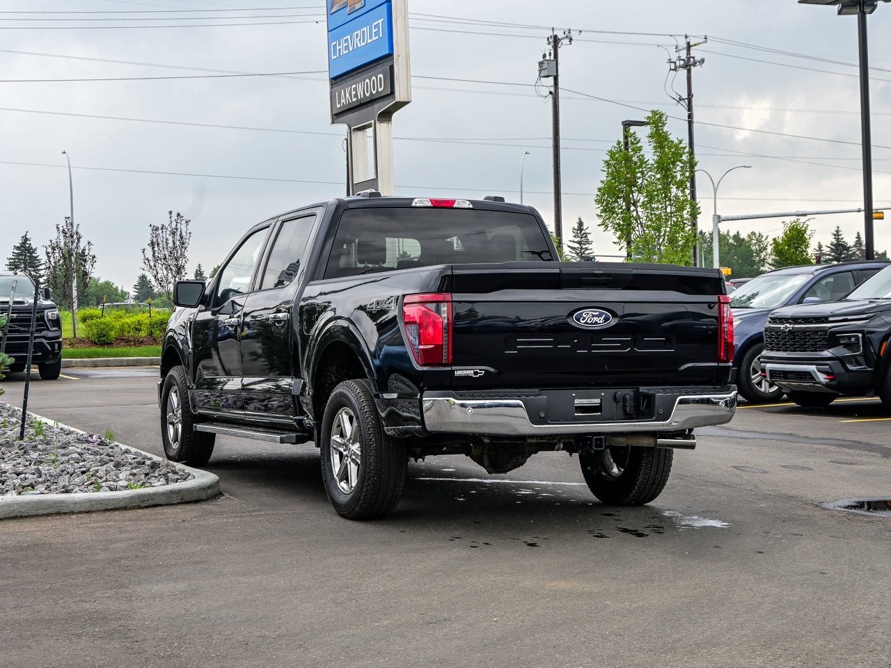 2025 Ford F-150 XLT 4WD SuperCrew 5.5' Box Black Sherwood Park - photo #10