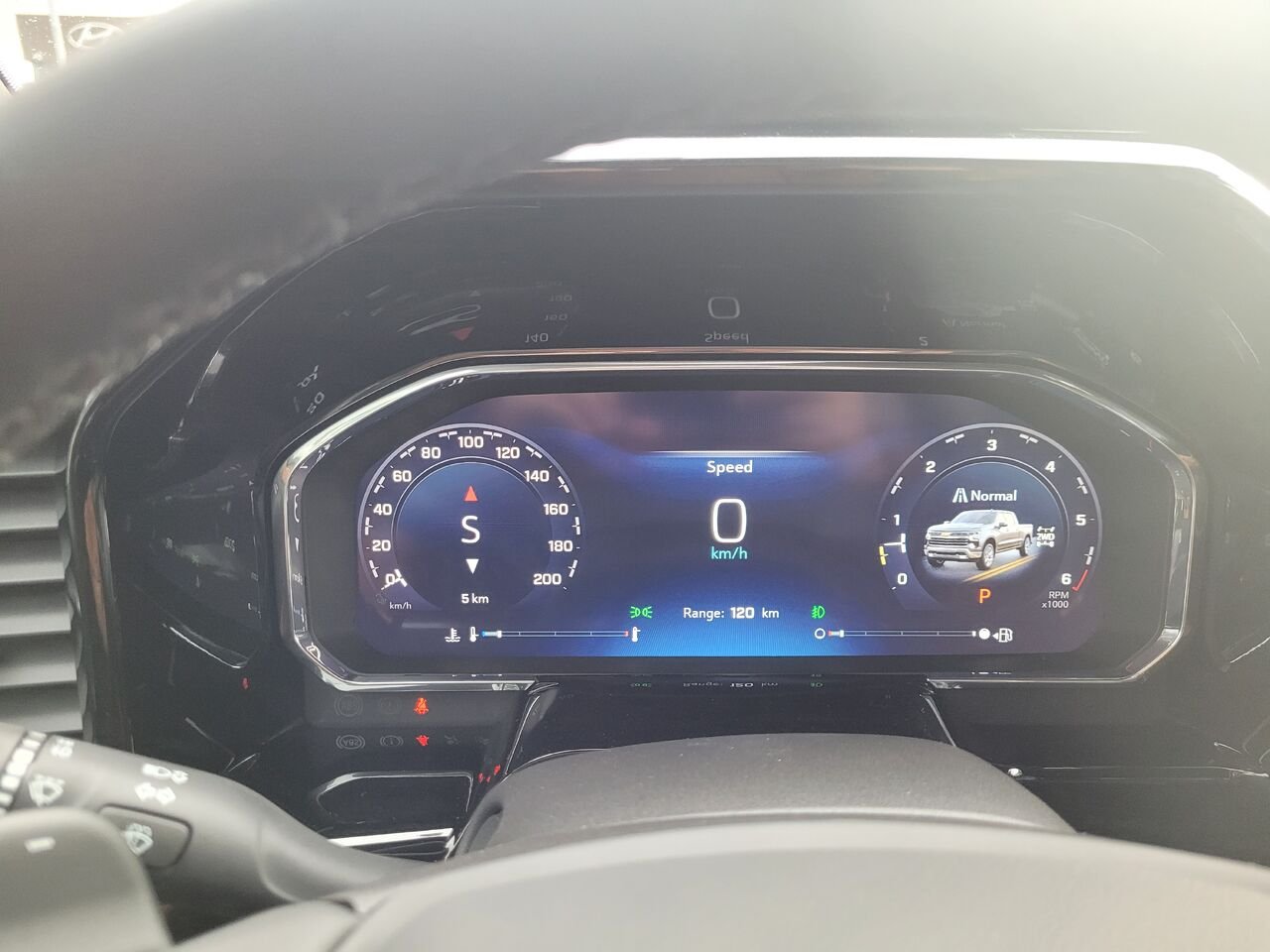 2026 Chevrolet Silverado 1500 RST cabine multiplace 4RM 157 po SUMMIT WHITE Thetford Mines - photo #7