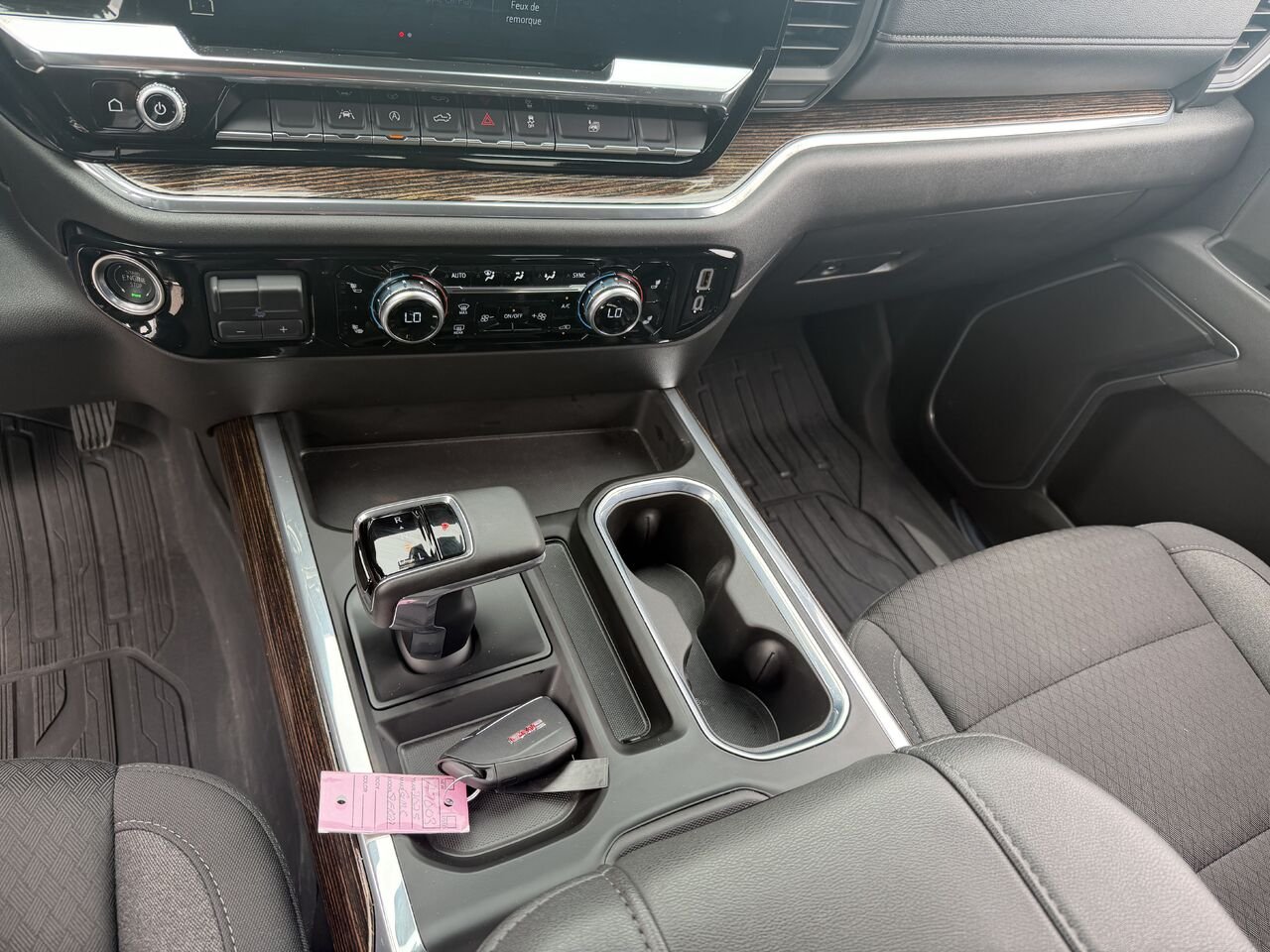 GMC SIERRA K1500 ELEVATION Elevation cabine multiplace 4RM 157 po 2025 Noir Gatineau - photo #4
