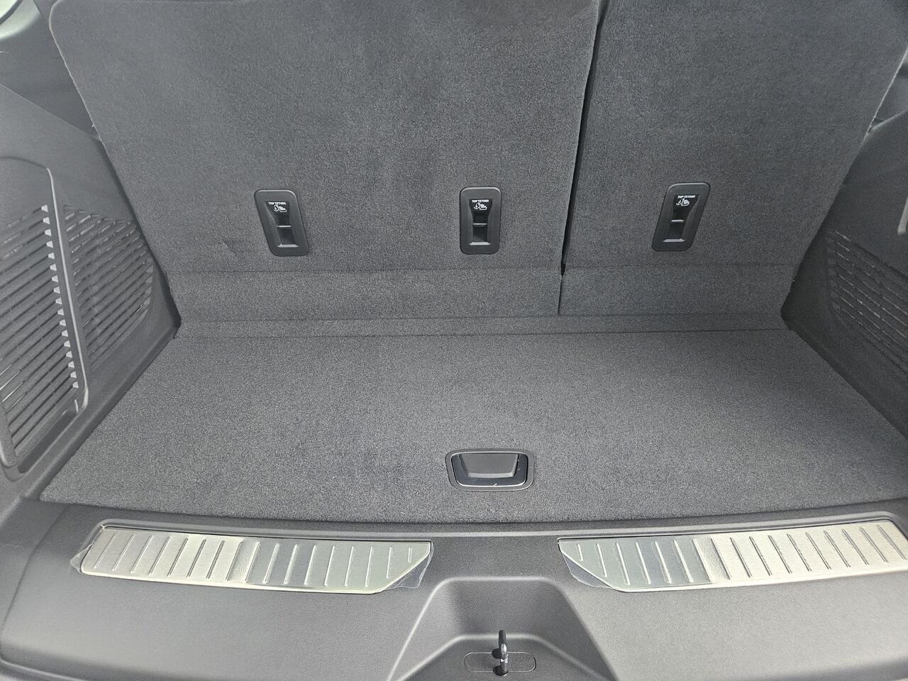 GMC Yukon 4 RM 4 portes Denali 2026 Blanc glacier 3 couches Thetford Mines - photo #22