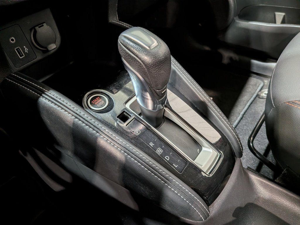 2020 Nissan Kicks SR FWD Red Val-David - photo #28