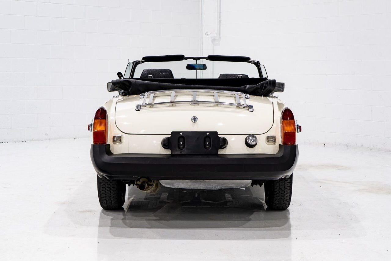 1979 MG B Beautifully presented from former complete restoration White Montreal - photo #60