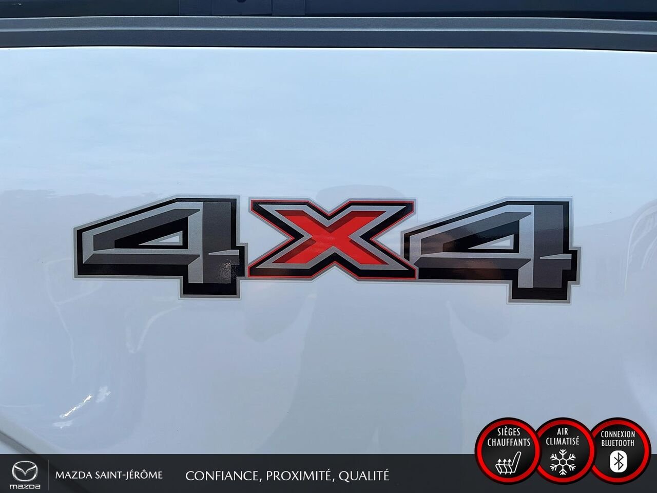 Ford F-150 XLT SUPERCREW | 4X4 | GROUPE REMORQUAGE | 3.5L ECOBOOST | 2023 Blanc Saint-Jérôme - photo #9
