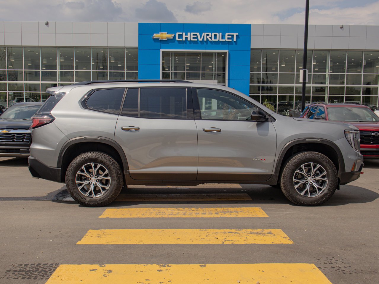 2026 GMC Acadia AWD 4dr AT4 Grey Sherwood Park - photo #12