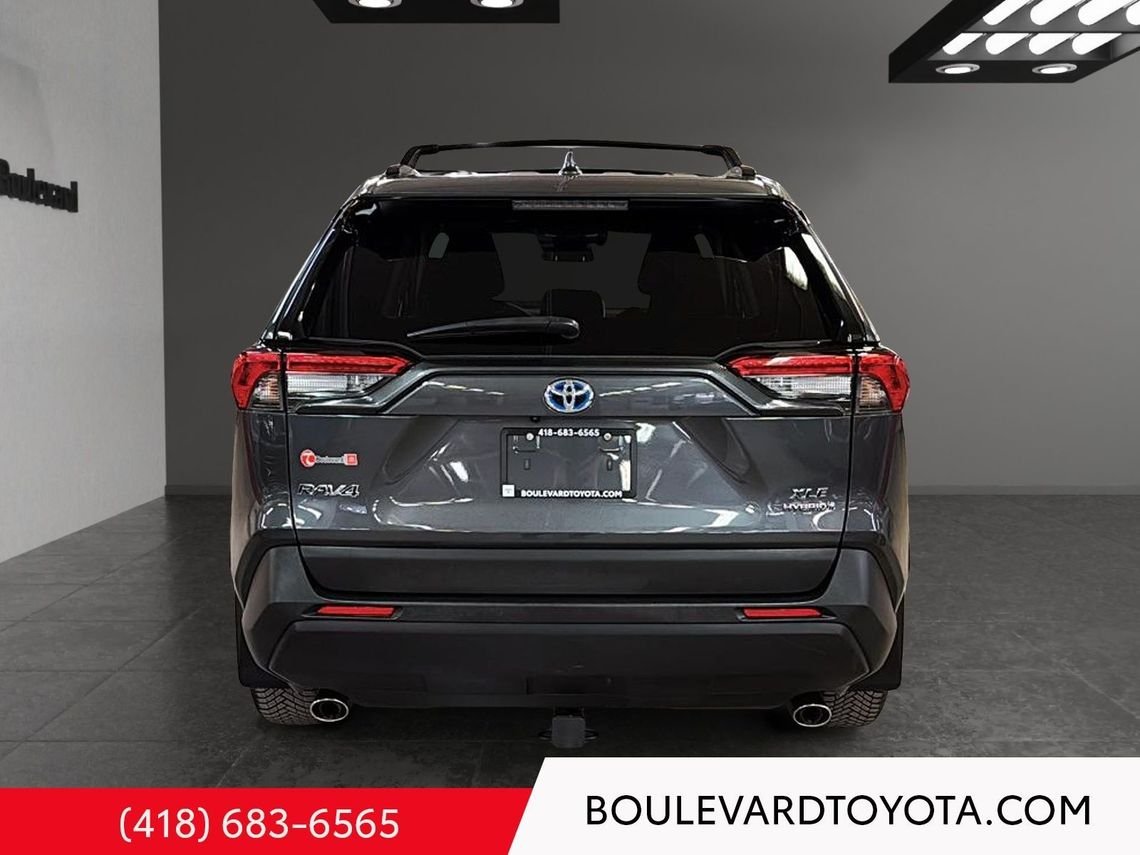 Toyota RAV4 Hybride 99232A-83 | XLE, AWD 2023 Gris Québec - photo #4