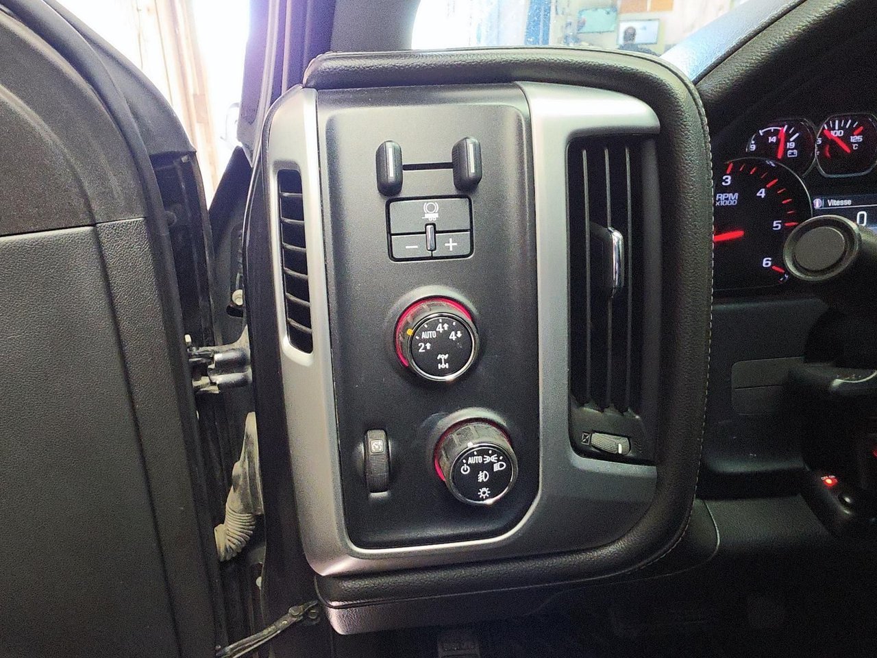 GMC SIERRA 1500 NIV 1GTV2UEC7FZ168510 2015 Chicoutimi - photo #15