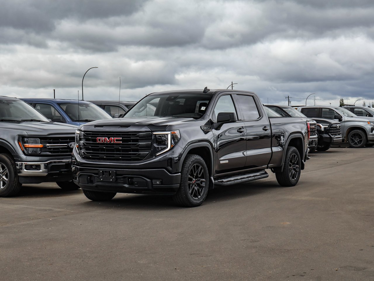 2024 GMC Sierra 1500 4WD Crew Cab 147 Elevation Grey Sherwood Park - photo #3