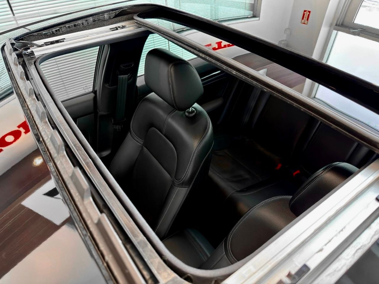 2025 Honda Civic Sedan Hybrid Notre-Dame-des-Prairies - photo #8