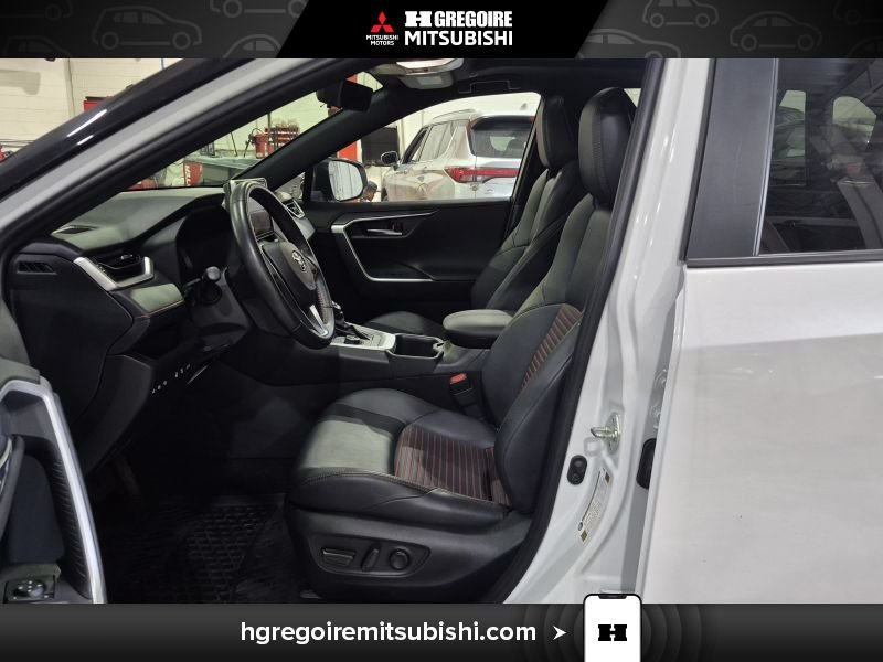 2023 Toyota RAV4 Prime White Laval - photo #12