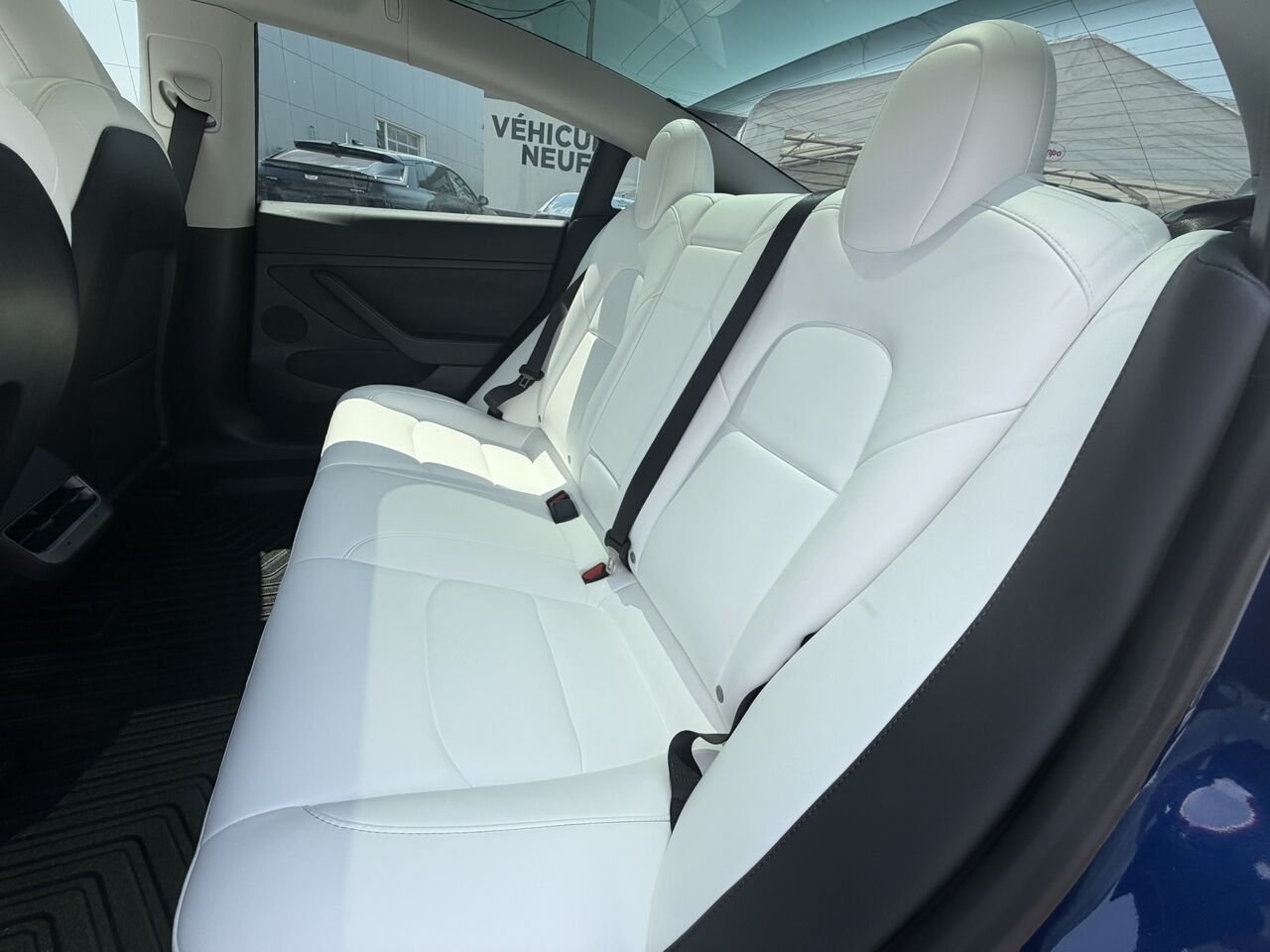 Tesla Model 3 2023 Bleu Laval - photo #15