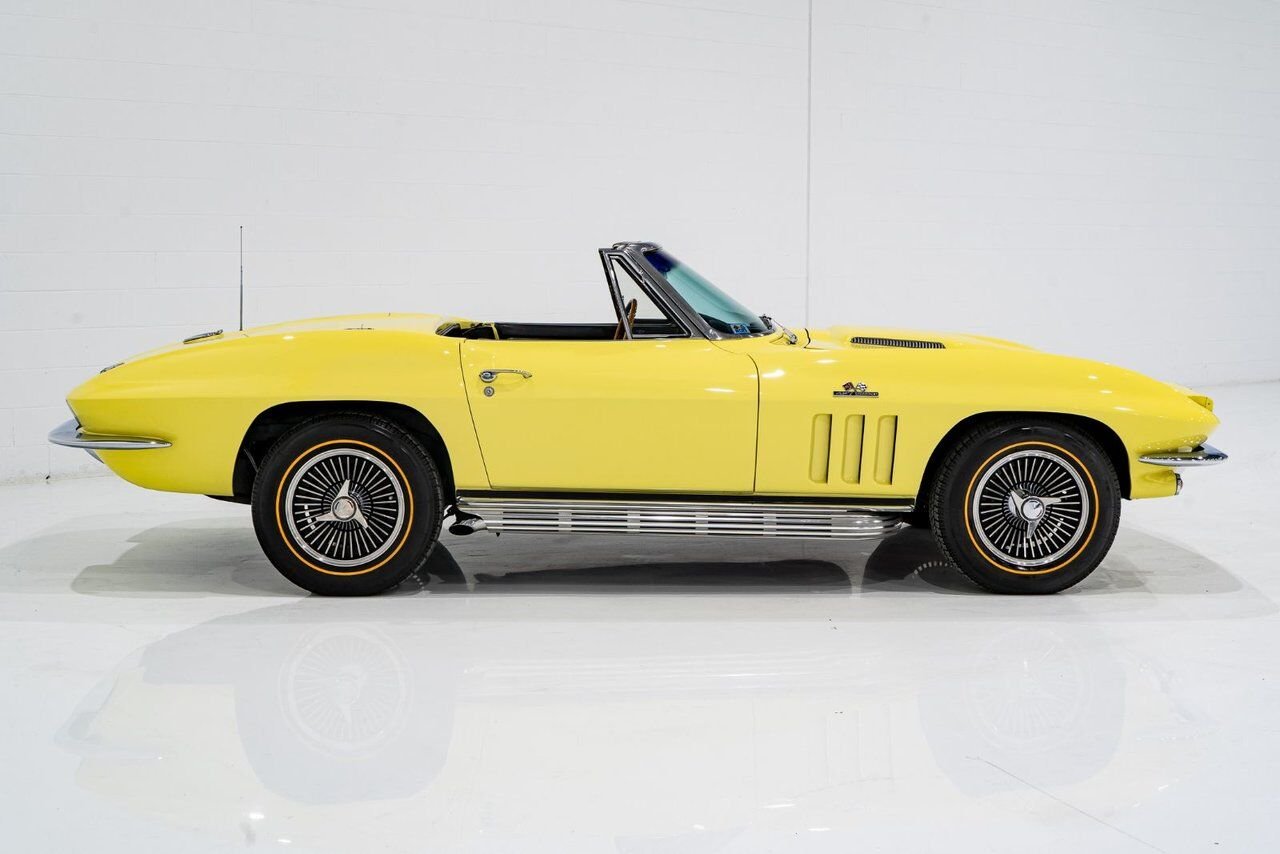 Chevrolet Corvette Matching# 427/425HP IP Code **PRICE IN USD** 1966 Jaune Montréal - photo #31