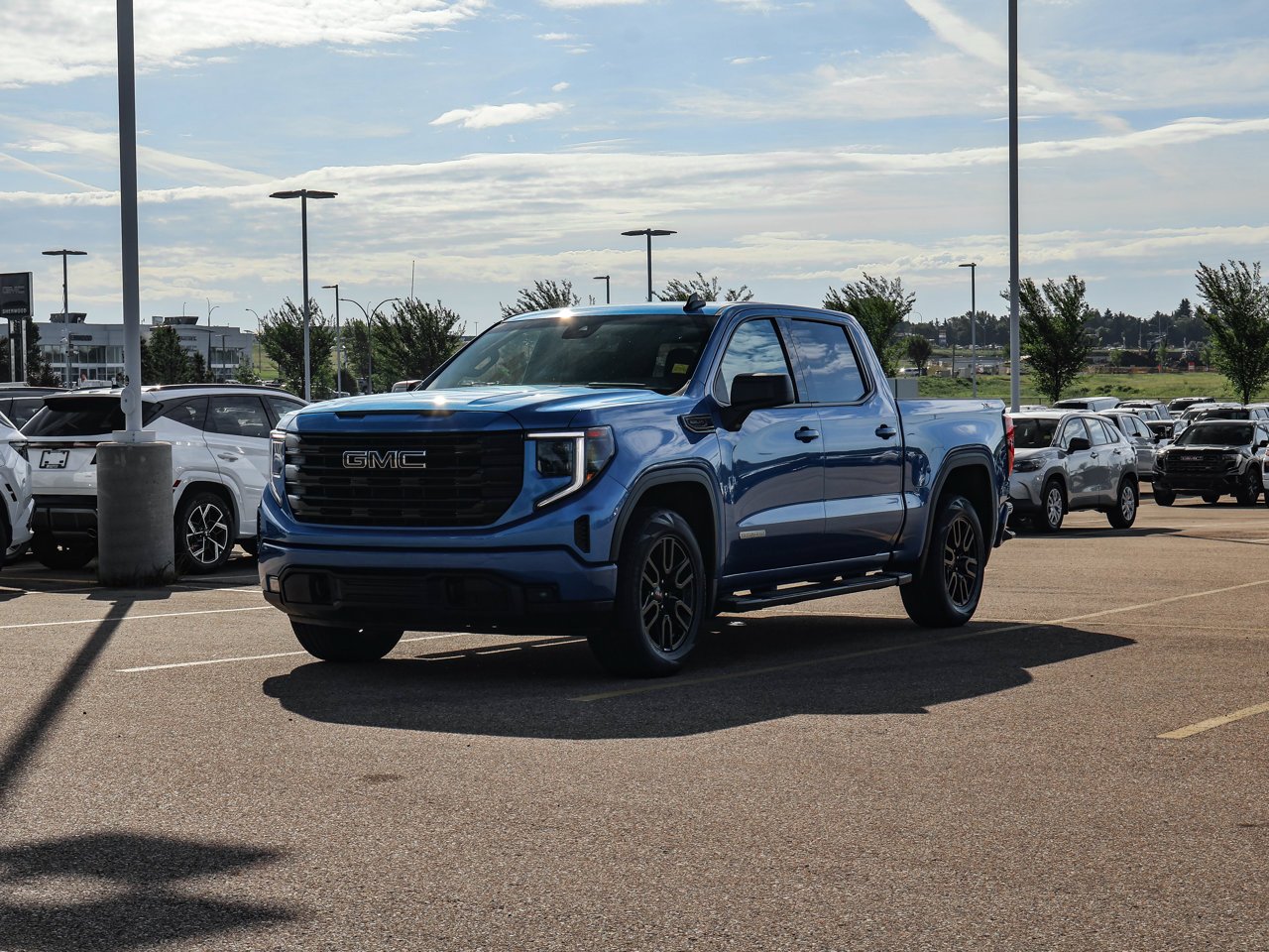 2023 GMC Sierra 1500 4WD Crew Cab 147 Elevation Blue Sherwood Park - photo #3