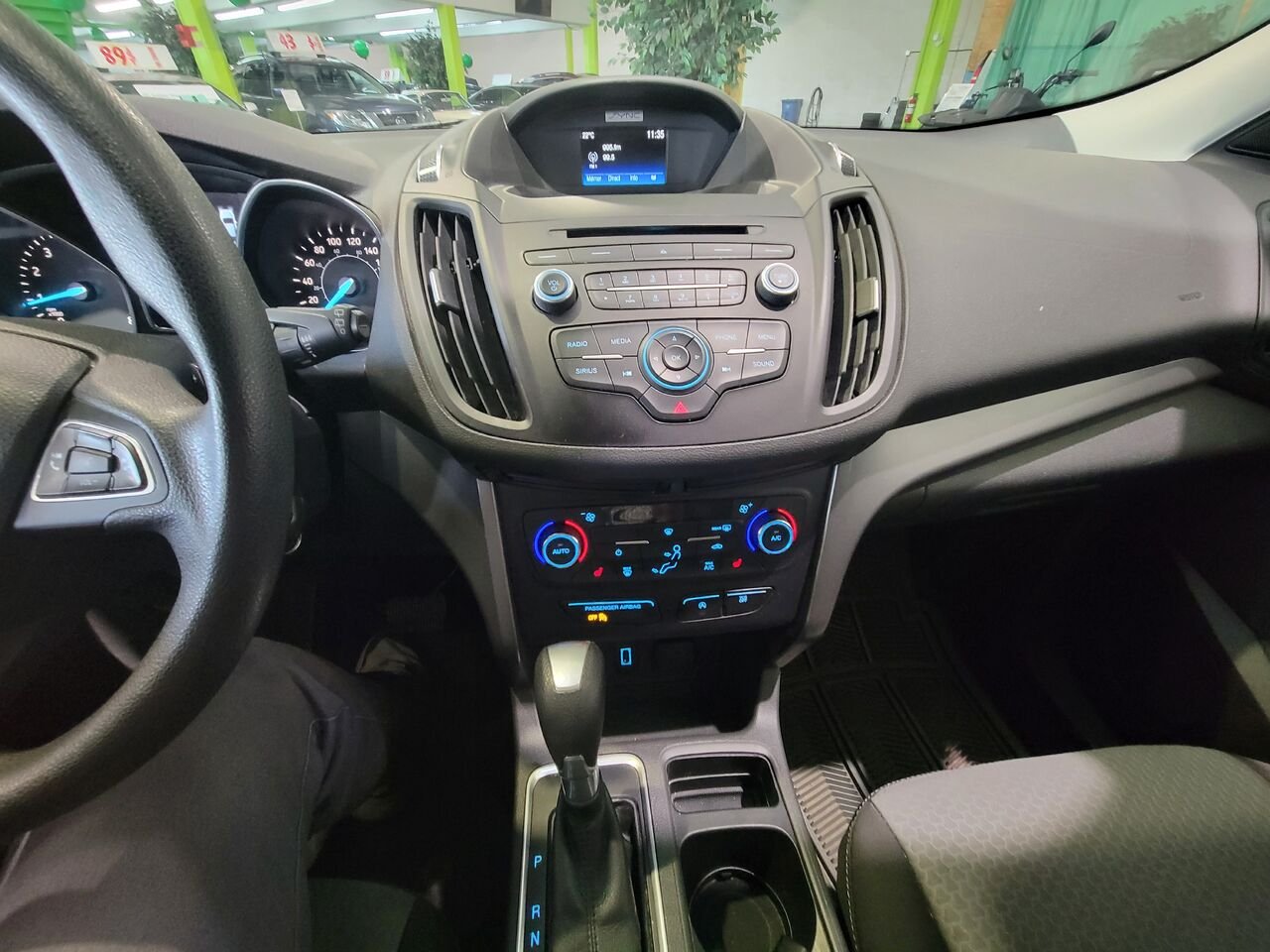 2017 Ford Escape White  - photo #19