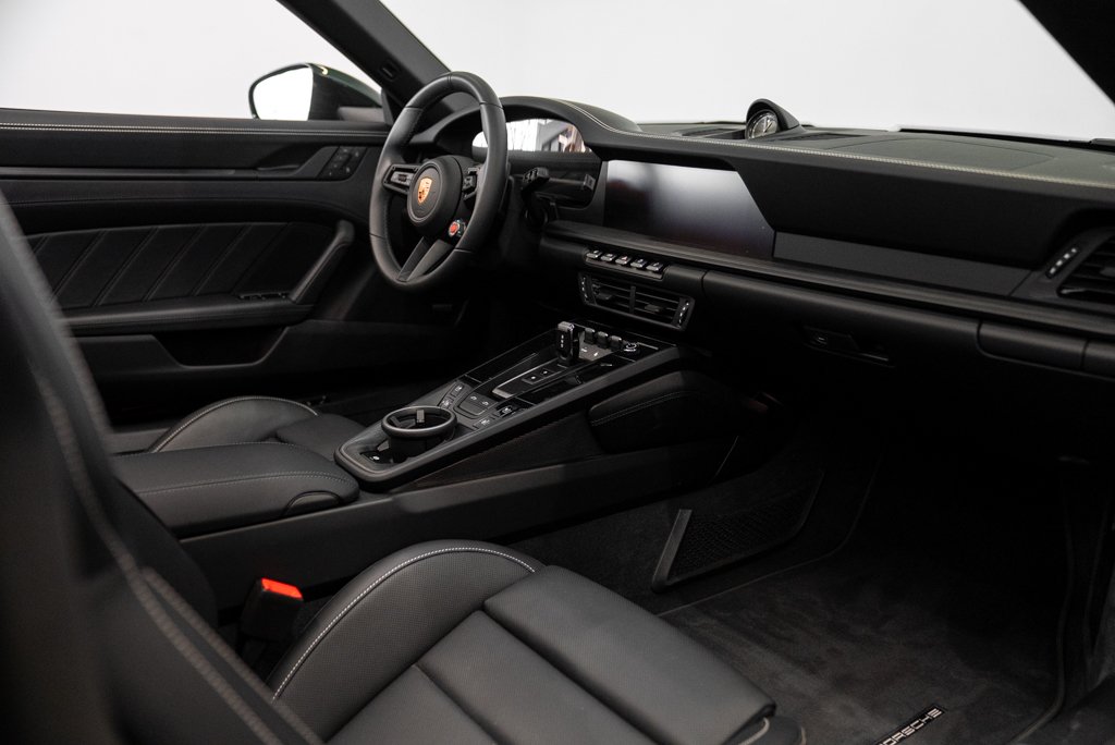 Porsche 911 Targa 4 GTS \\ No luxury TAX 2026 Vert Kirkland - photo #12