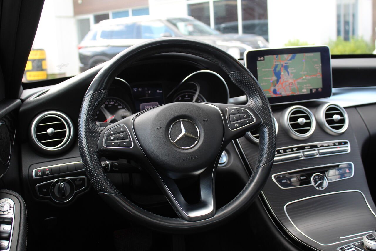 2018 Mercedes-Benz Classe-C VIN: 55SWF4KB3JU264149 White Sainte-Rose - photo #11