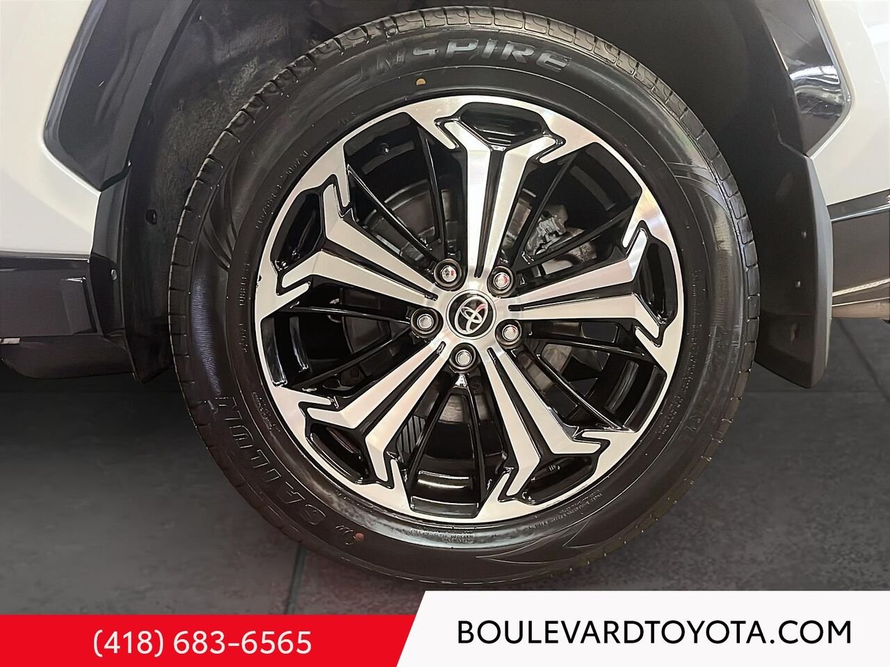 Toyota RAV4 PRIME 99835A-49 | XSE, HYBRIDE BRANCHABLE, AWD 2023 Frisson glacé nacré avec toit noir Québec - photo #6
