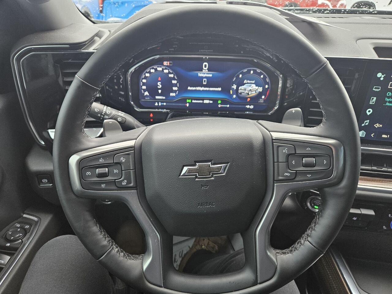 2025 Chevrolet Silverado 1500 RST cabine multiplace 4RM 147 po Grey Thetford Mines - photo #8