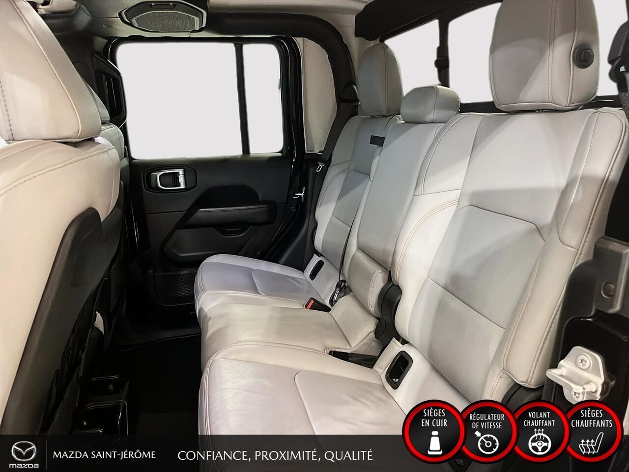 2021 Jeep Gladiator MOJAVE | DEUX TOITS | CUIR | PNEUS TOUT-TERRAIN LT285 | 4X4 Black Saint-Jérôme - photo #22