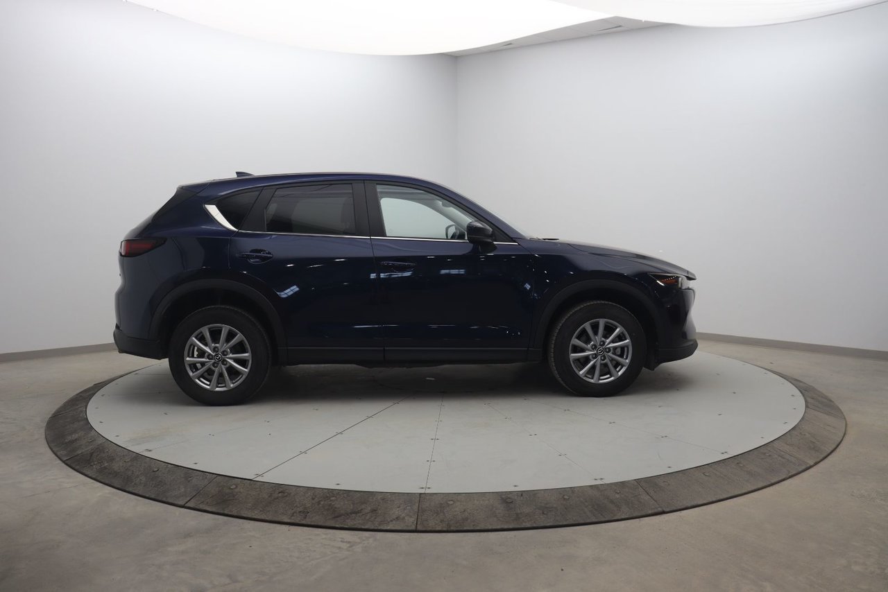 2023 Mazda CX-5 VIN JM3KFBCM6P0112353 Blue Baie-Comeau - photo #2