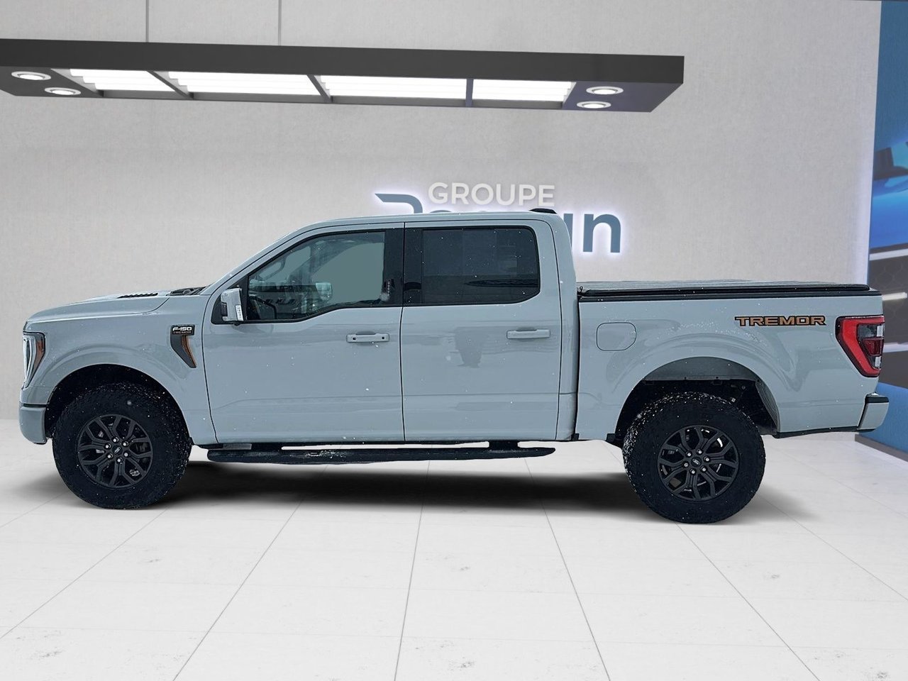 Ford F-150 2023 Blanc Rouyn-Noranda - photo #23