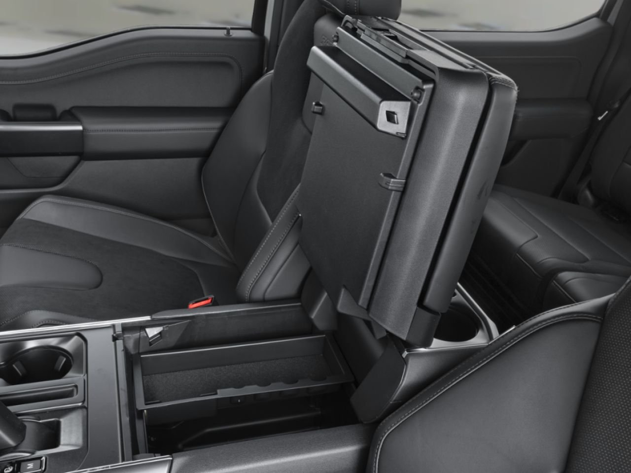 2026 Ford F-150 Agate Black Metallic Montmagny - photo #4