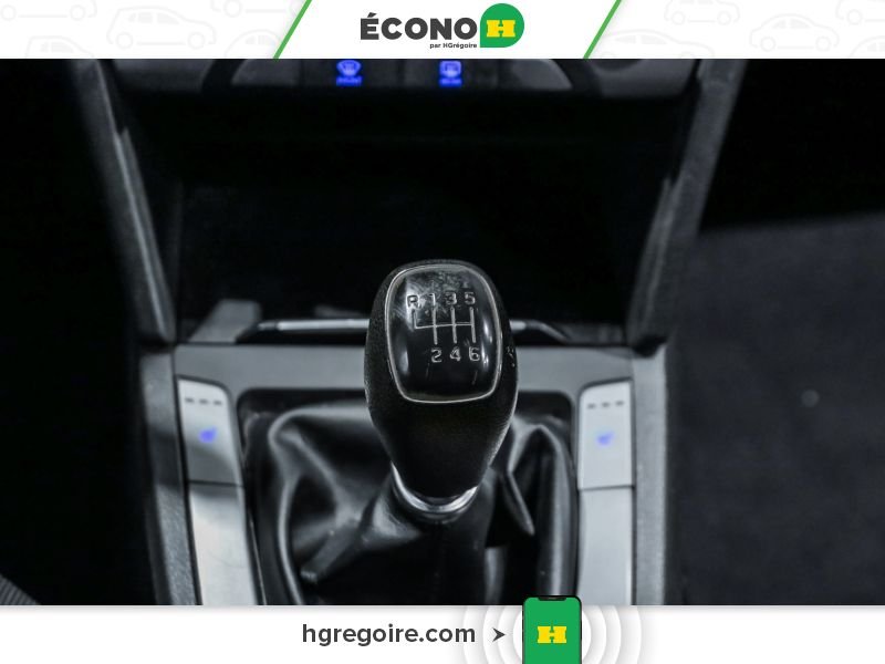 2017 Hyundai Elantra Grey Blainville - photo #16