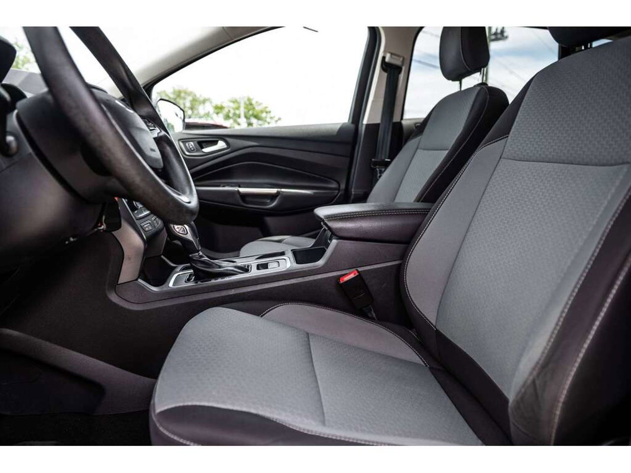 2018 Ford Escape Grey Sainte-Julienne - photo #13