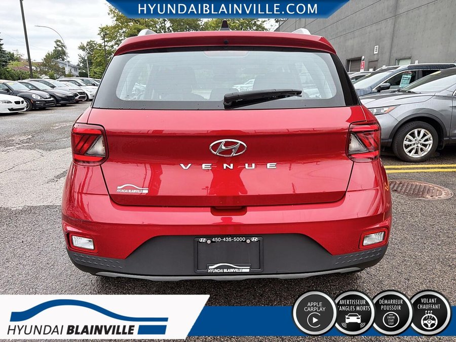 2022 Hyundai Venue 2022 Red