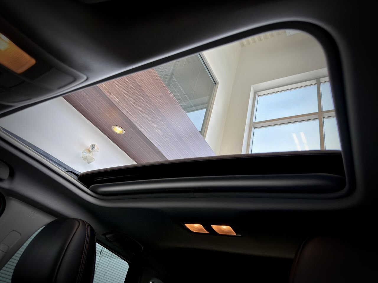 2021 Mazda CX-5 Grey Notre-Dame-des-Prairies - photo #14