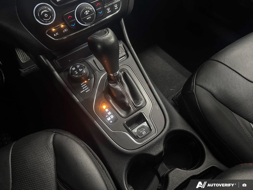 2020 Jeep Cherokee 2602134A | Trailhawk Elite Edmonton - photo #17