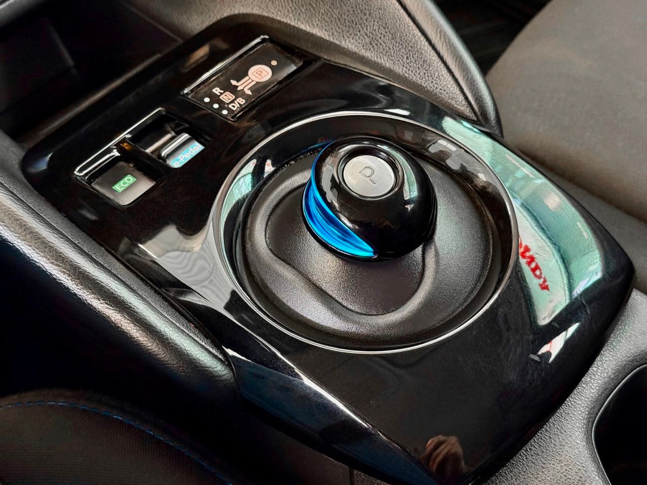 2023 Nissan Leaf Notre-Dame-des-Prairies - photo #24