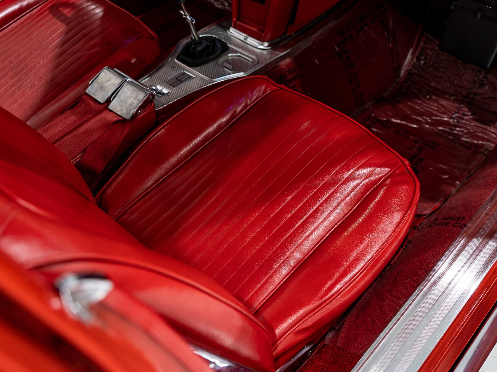 Chevrolet Corvette Split window matching# 327 Factory A/C | PRICE IN USD 1963 Rouge Montréal - photo #65