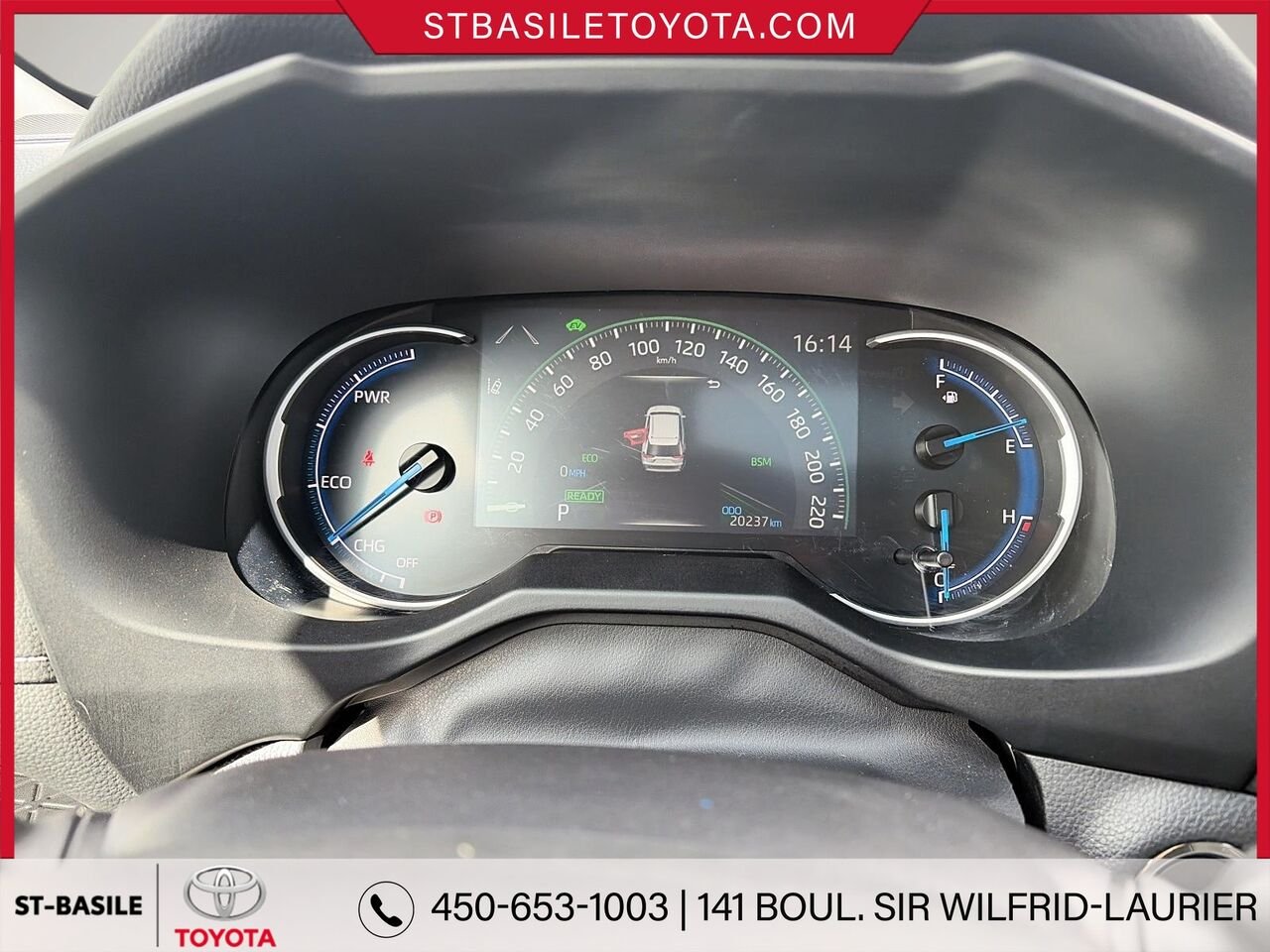 2025 Toyota RAV4 Hybrid Silver Sky Metallic Saint-Basile-le-Grand - photo #16