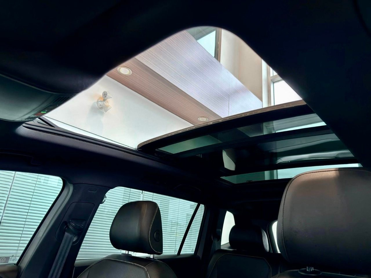 2024 Volkswagen Tiguan Silver Notre-Dame-des-Prairies - photo #15
