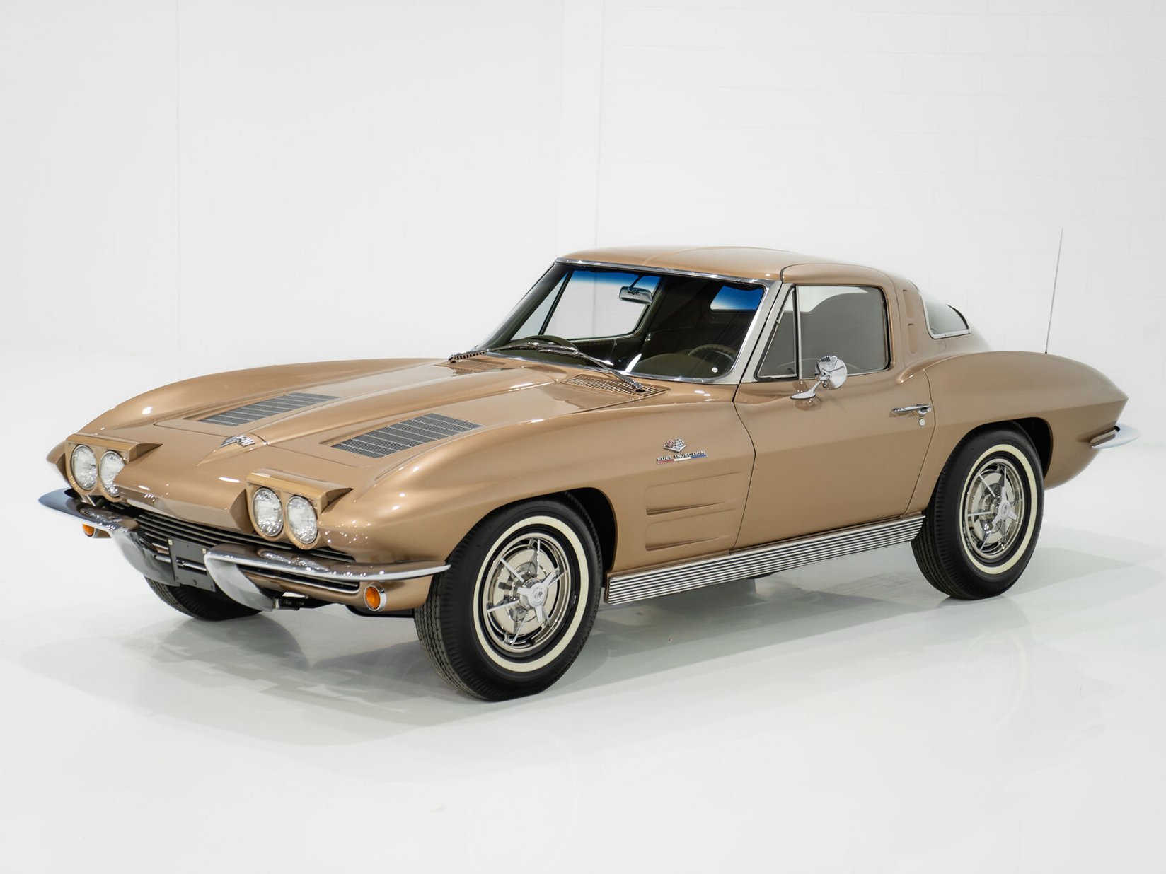 Chevrolet Corvette Fuel Injection Moteur Matching 327 à injection développant 360 chevaux | PRICE IN USD 1963 Beige Montréal - photo #28