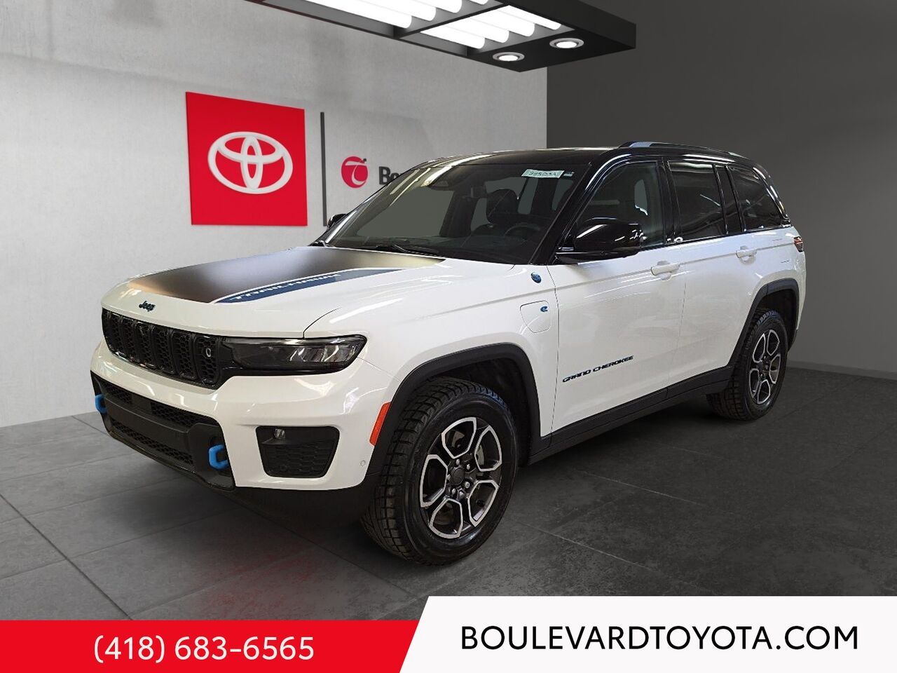 White 2022 Jeep Grand Cherokee 4xe SUV / Crossover Four-Wheel Drive Automatic