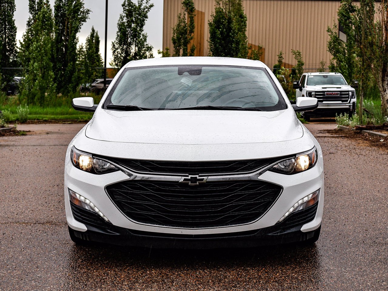 2024 Chevrolet Malibu 4dr Sdn 1LT White Sherwood Park - photo #2