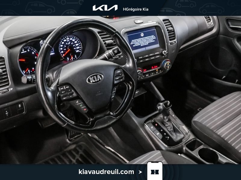 2017 Kia Forte Red Blainville - photo #8