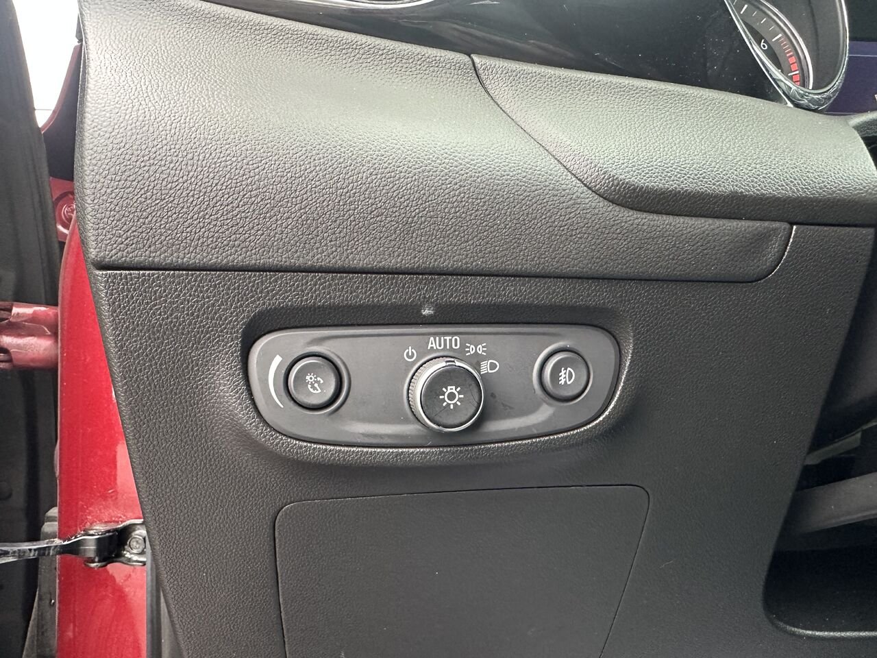 2023 BUICK ENCORE GX PREFERRED Privilégiée 4 portes TI CINABRE M Ottawa & Gatineau - photo #4