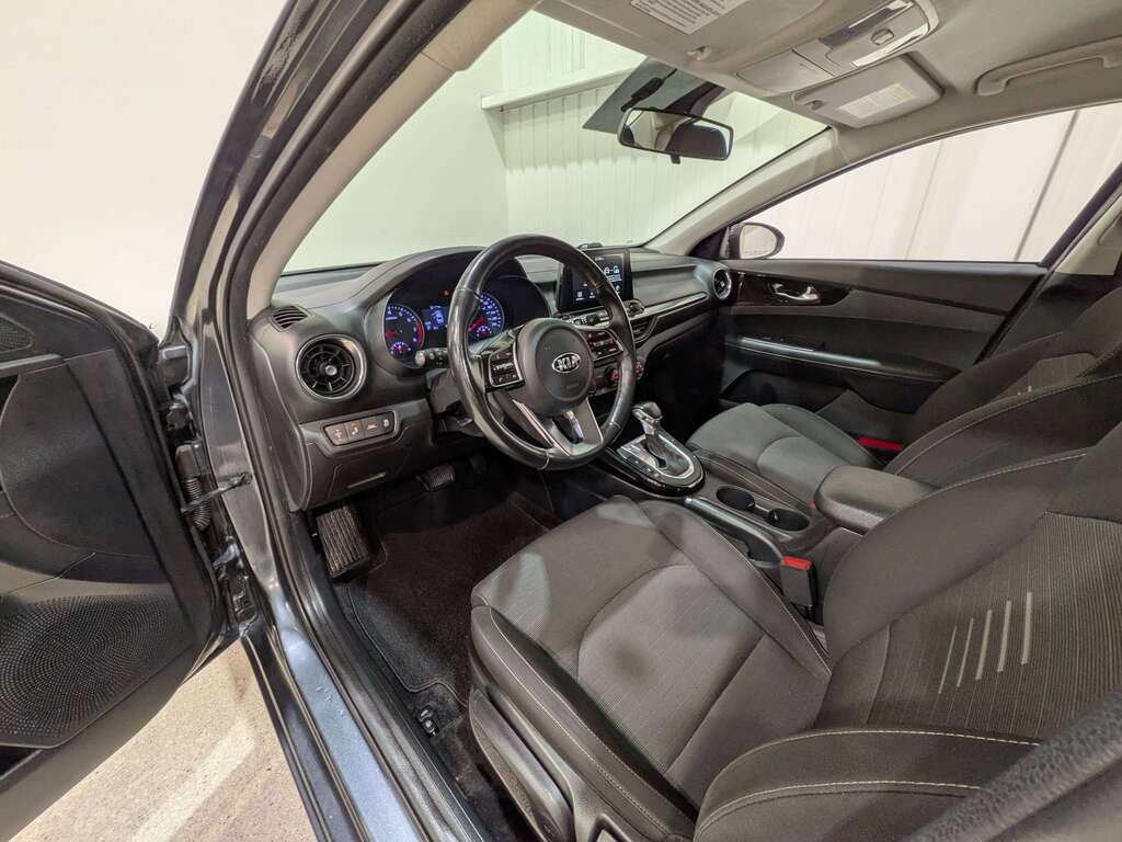 Kia Forte 2020 Gris Val-David - photo #9